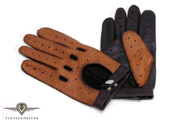 Luxus made in Germany. Lassen Sie sich Ihre individuellen Fahrerhandschuhe aus Peccaryleder auf Maß nähen. Viele Farben möglich